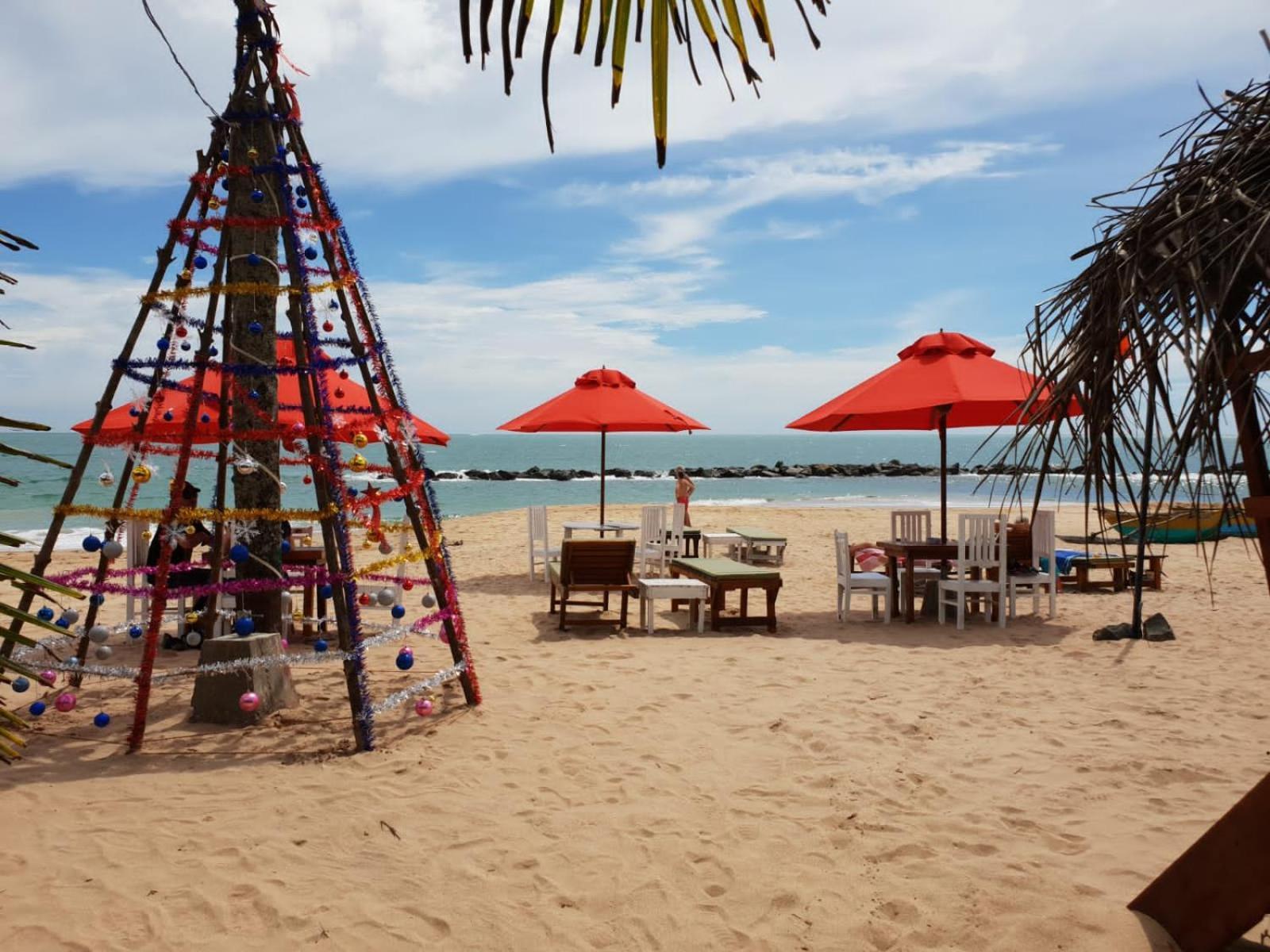 Blue Horizon Beach Hotel Tangalle Esterno foto