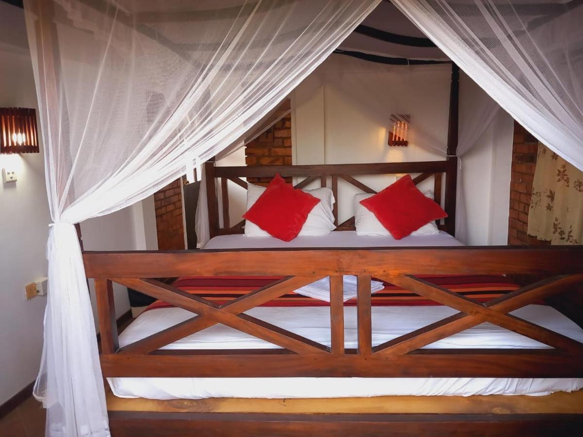 Blue Horizon Beach Hotel Tangalle Esterno foto