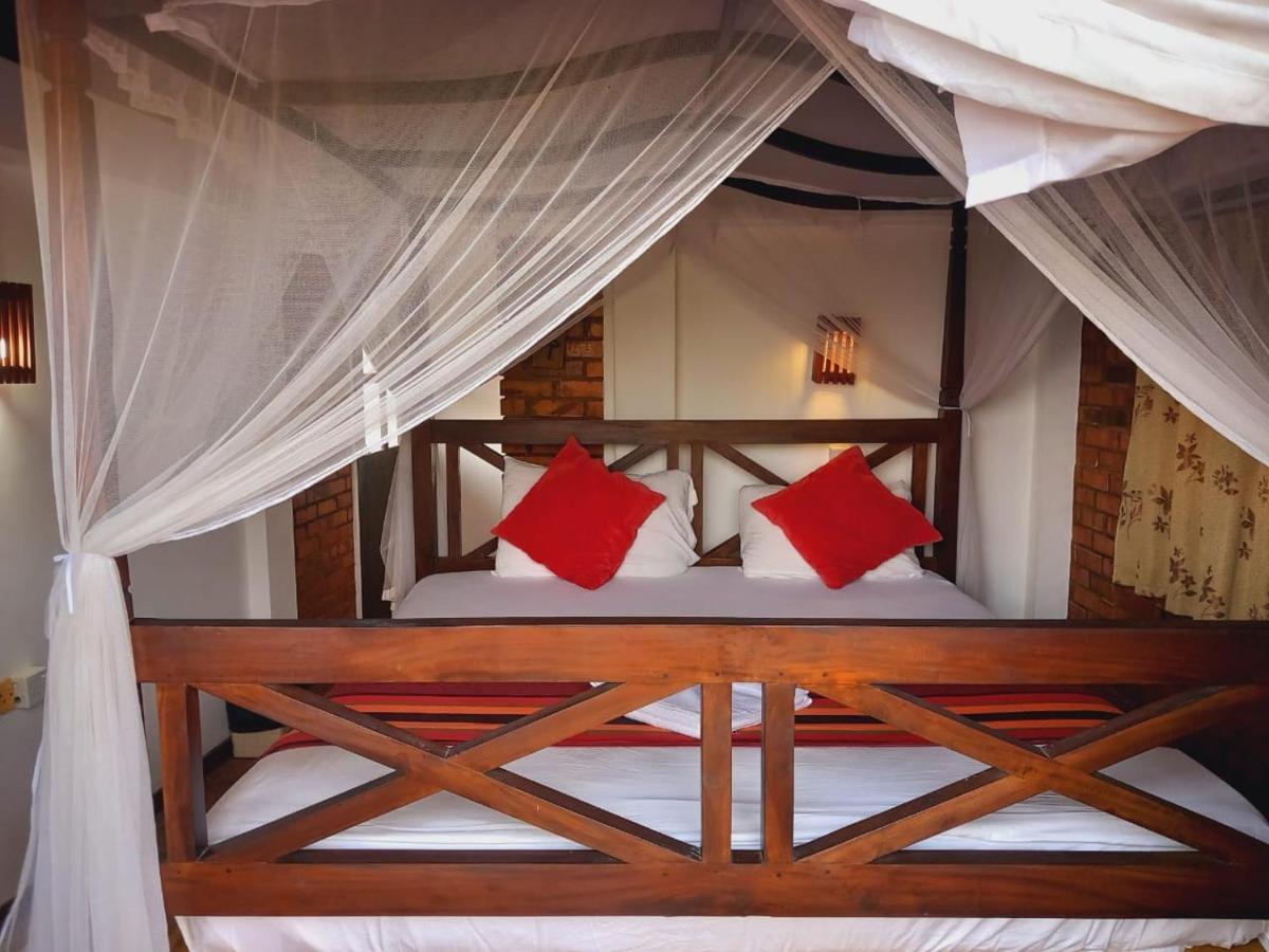 Blue Horizon Beach Hotel Tangalle Esterno foto