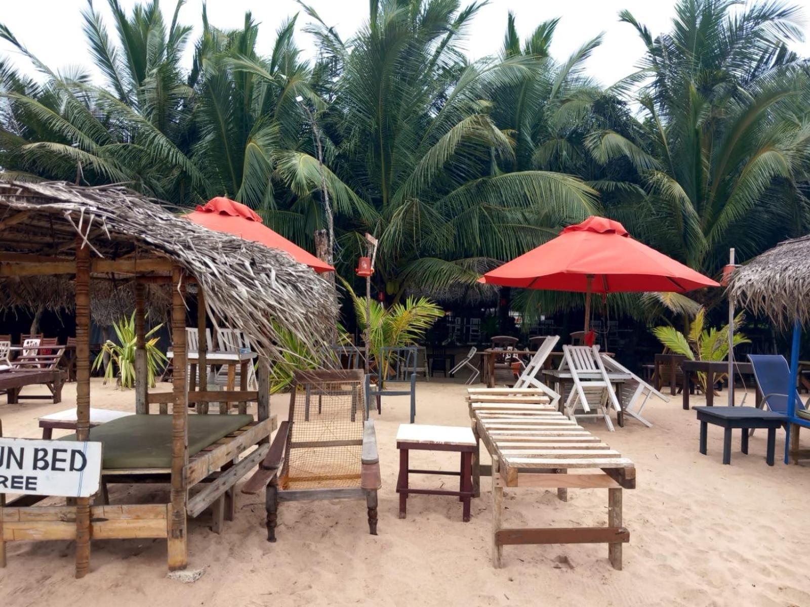 Blue Horizon Beach Hotel Tangalle Esterno foto