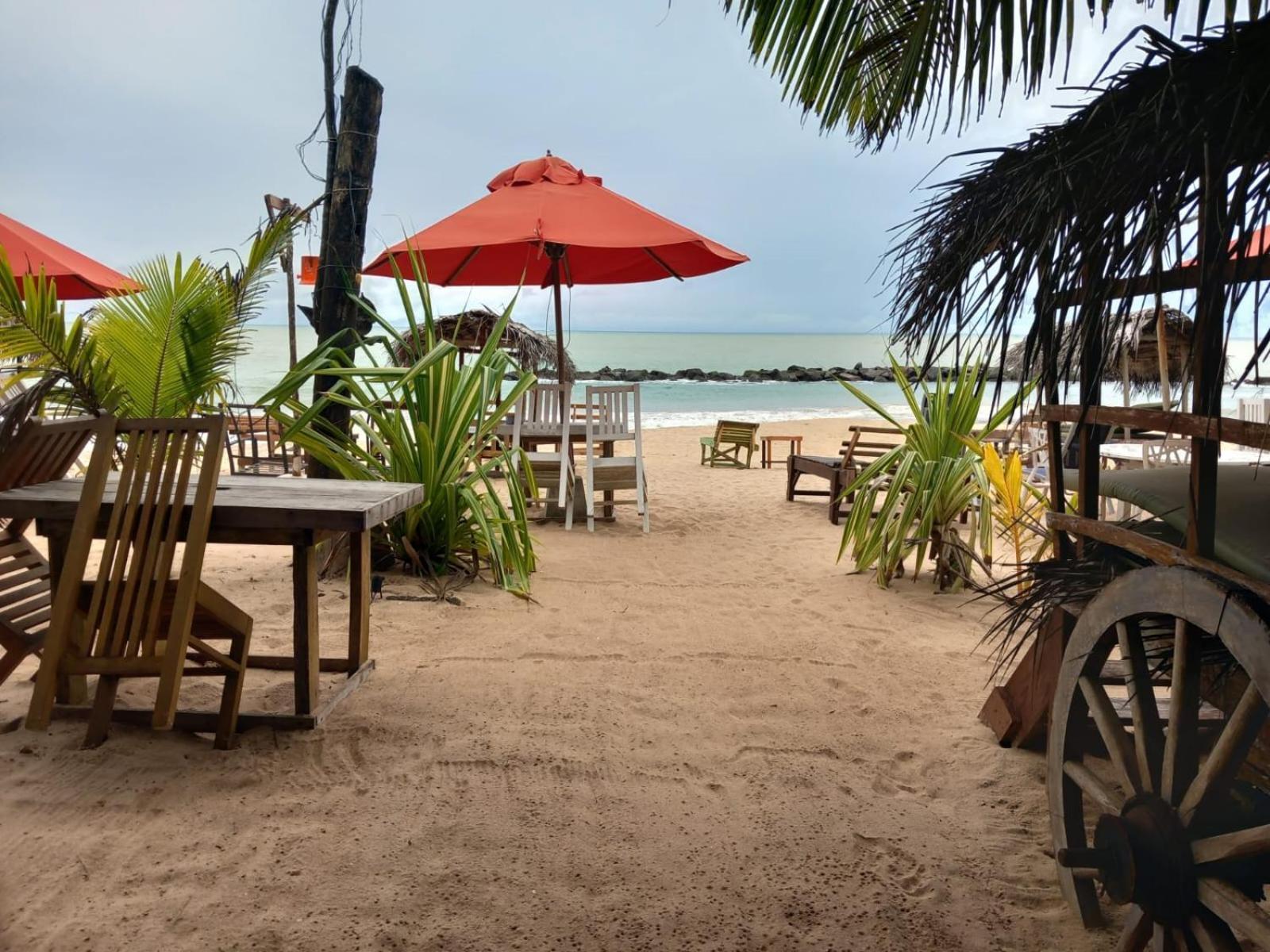 Blue Horizon Beach Hotel Tangalle Esterno foto