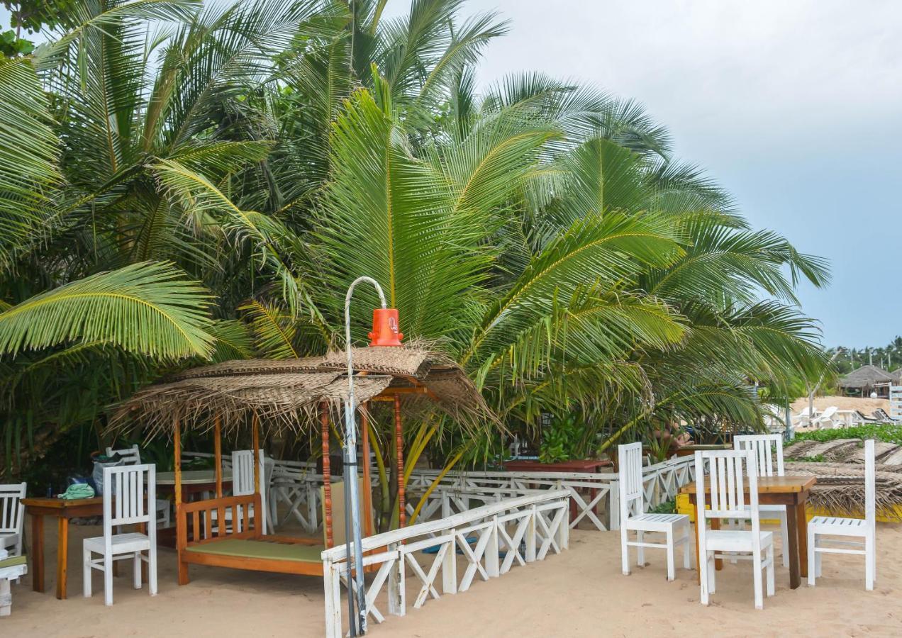 Blue Horizon Beach Hotel Tangalle Esterno foto